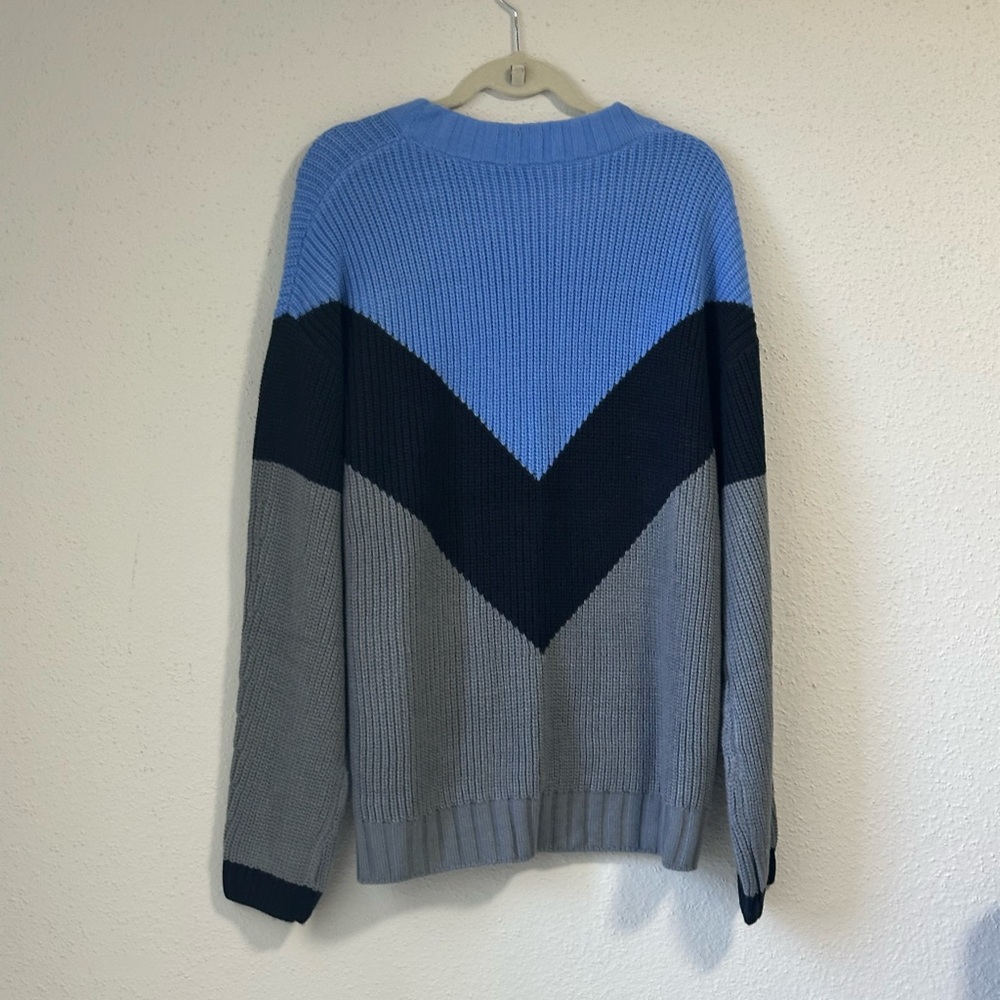 NWOT ladies sweater size XL blue, black and gray. - Picture 7 of 7